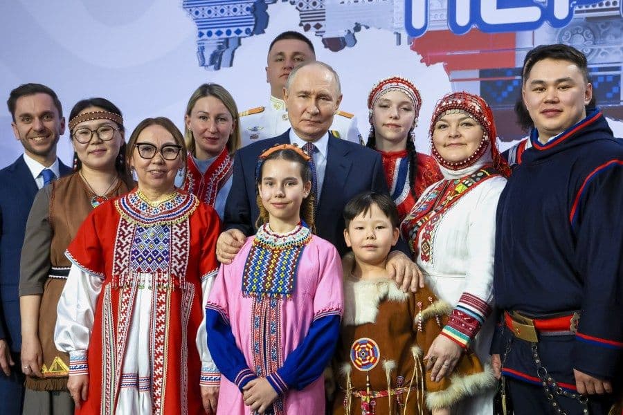 Russia, slipping in Ukraine, is now also losing its grip in Mali