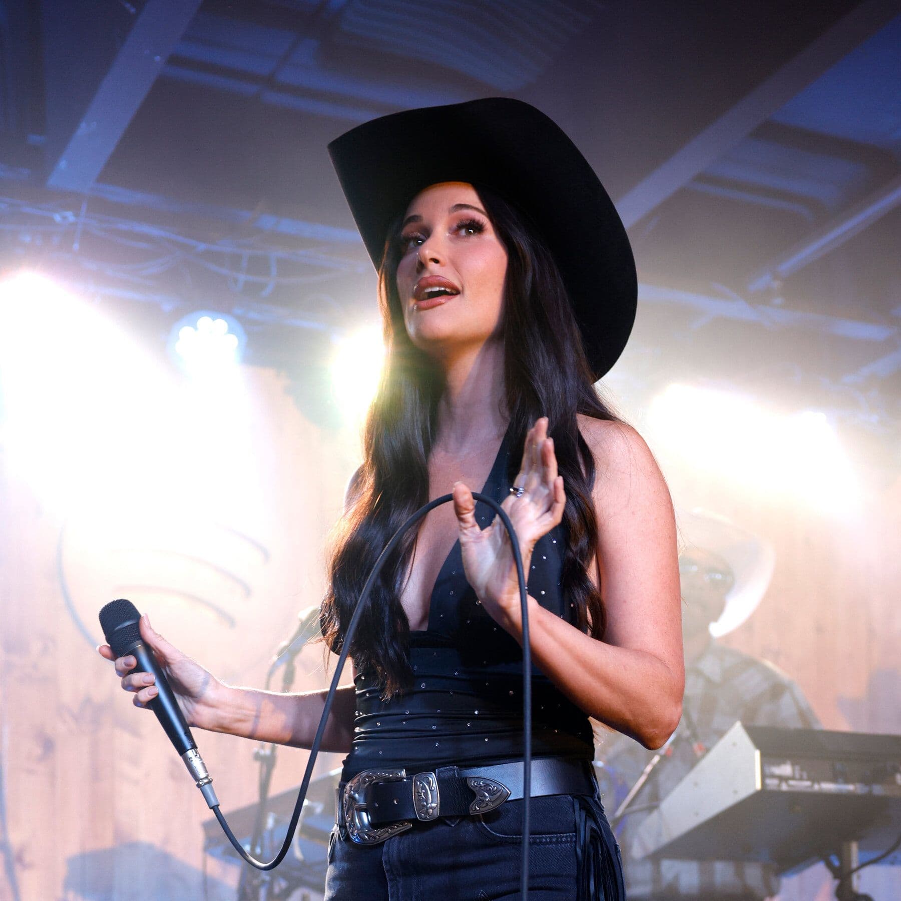 Kacey Musgraves Sounds Right at Home in the ‘Middle of Nowhere’