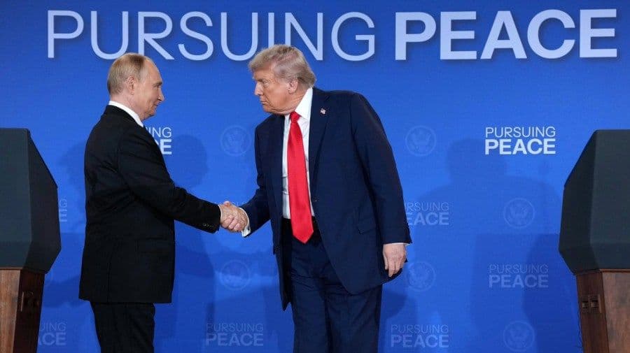 Trump dismisses Putin's offer of help on Iran