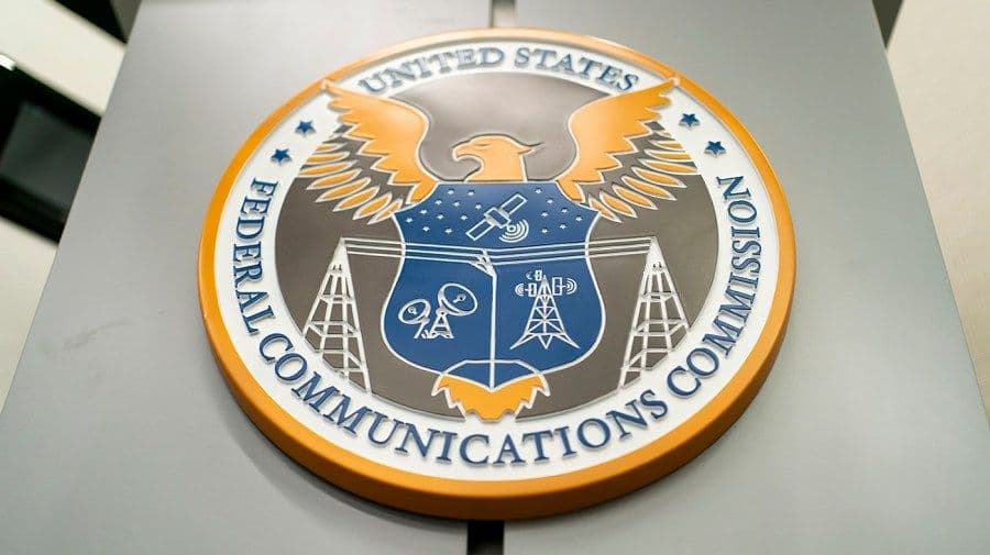 Supreme Court leans toward backing FCC fines against Verizon, AT&T