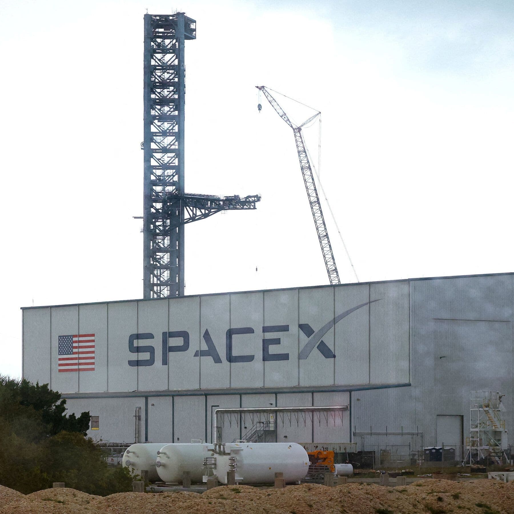 The Consequences of SpaceX’s Latest A.I. Moonshot